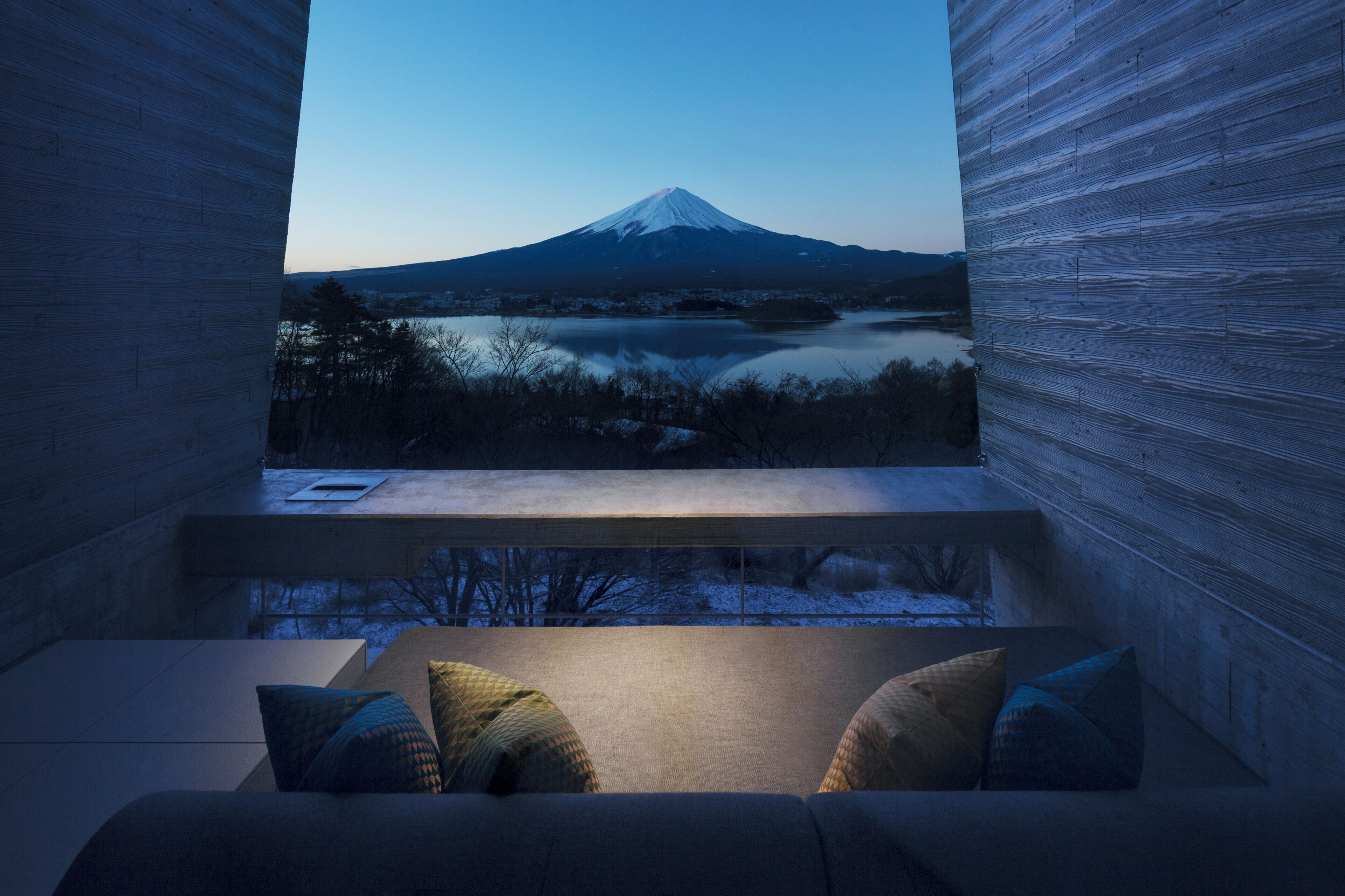 客房, 1 張特大雙人床, 山景 (Terrace Sofa) | 陽台