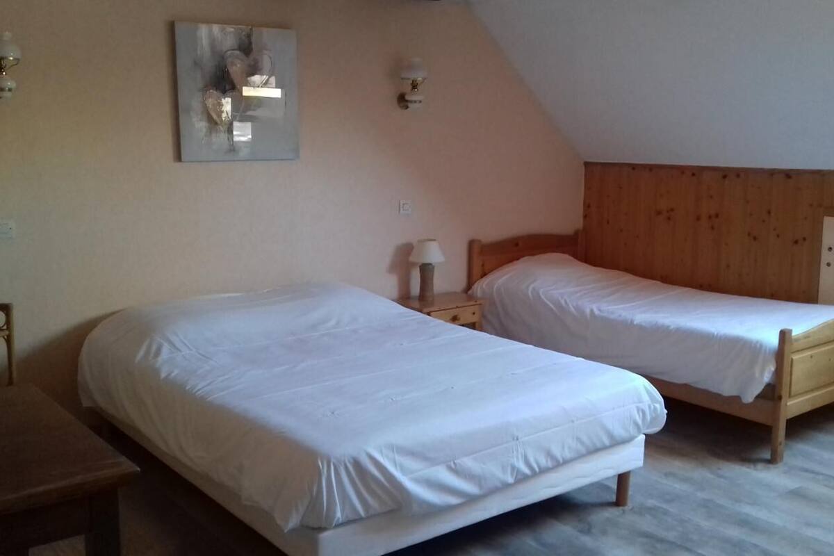 Premium bedding, desk, soundproofing, iron/ironing board