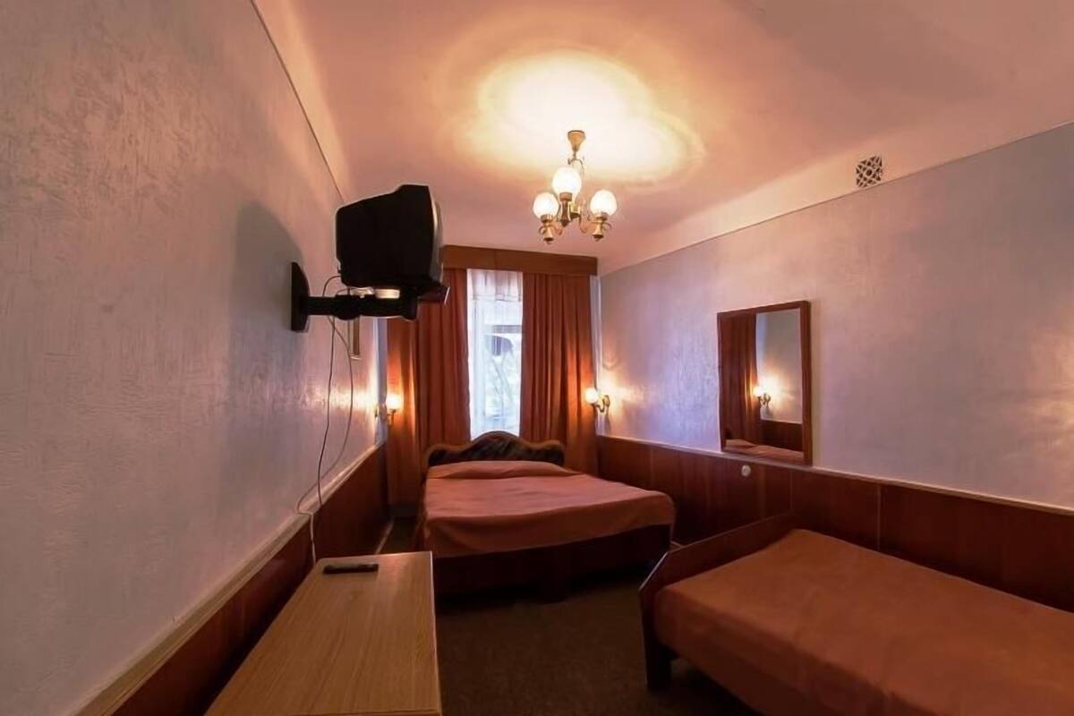 Premium bedding, desk, iron/ironing board, rollaway beds