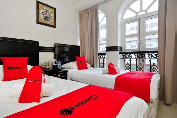 Blackout drapes, free WiFi, bed sheets