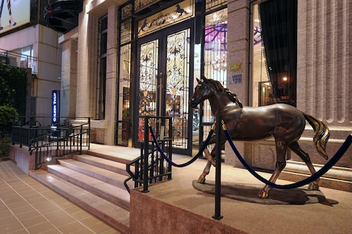 Golden Tulip RS Boutique Hotel