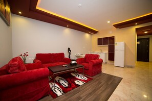 32-英寸LED 电视 （配备卫星频道）、电视