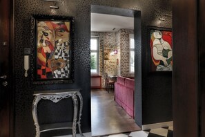 1 غرفة نوم ومكواة/لوح كي وأسرّة أطفال/رضّع (مجانًا) وواي فاي مجانًا