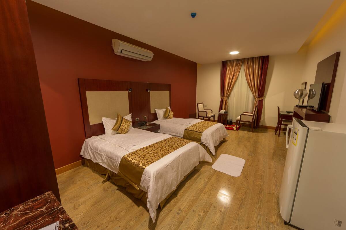 Minibar, in-room safe, iron/ironing board, free WiFi