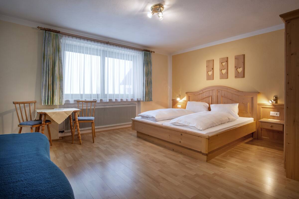 Apartment, 4 Bedrooms, Non Smoking, Mountain View (excl. 70,00 € cleaning fee) | Desk, free cots/infant beds, rollaway beds, free WiFi