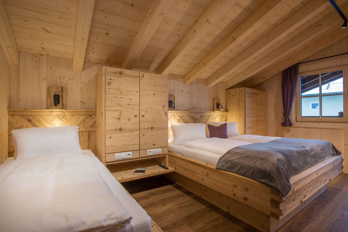 Chalet, 3 Bedrooms, Non Smoking, Mountain View (excl. 100,00 € cleaning fee) | Desk, free cots/infant beds, rollaway beds, free WiFi