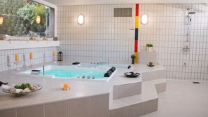 Bathtub spa indoor