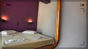 經濟雙人房, 陽台 | 迷你吧、客房�內保險箱、隔音、免費搖籃/嬰兒床