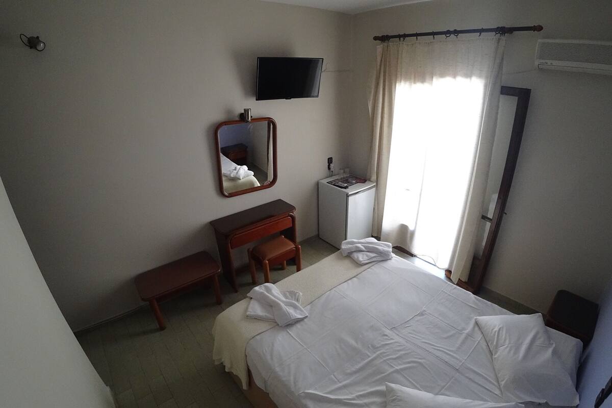 Doppia Economy, balcone | Minibar, una cassaforte in camera, insonorizzazione