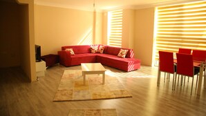 Suite | Living area | LCD TV - Batusay Residence (Samsun)
