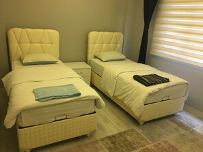 Desk, soundproofing, iron/ironing board, cots/infant beds - Batusay Residence (Samsun)
