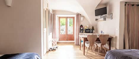 Chambre Quadruple Familiale | Couette en duvet d'oie, décoration personnalisée