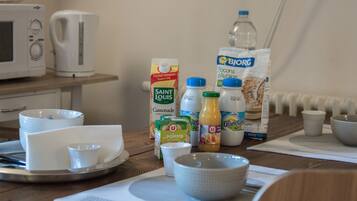 Free daily continental breakfast