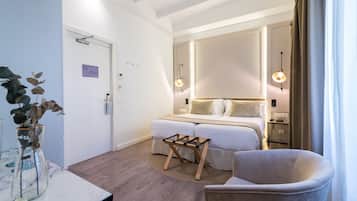 Quarto casal standard | 1 quarto, roupas de cama premium, edredons de pluma