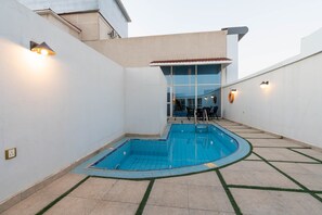 Outdoor pool - Platinum Alkhamseen Serviced Apartments (Taif)