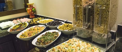 Free daily buffet breakfast