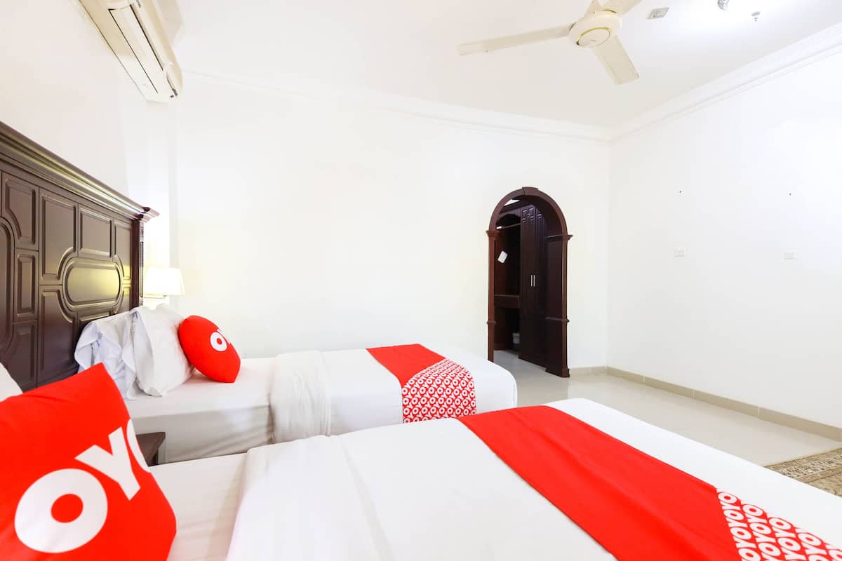 Deluxe Double or Twin Room | In-room safe, iron/ironing board, WiFi (free)