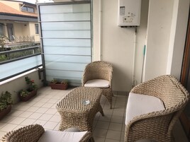 家庭套房, 2 间卧室 | 露台