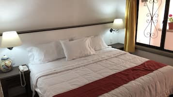 标准房, 1 张特大床 | 办公桌、免费 WiFi、床单