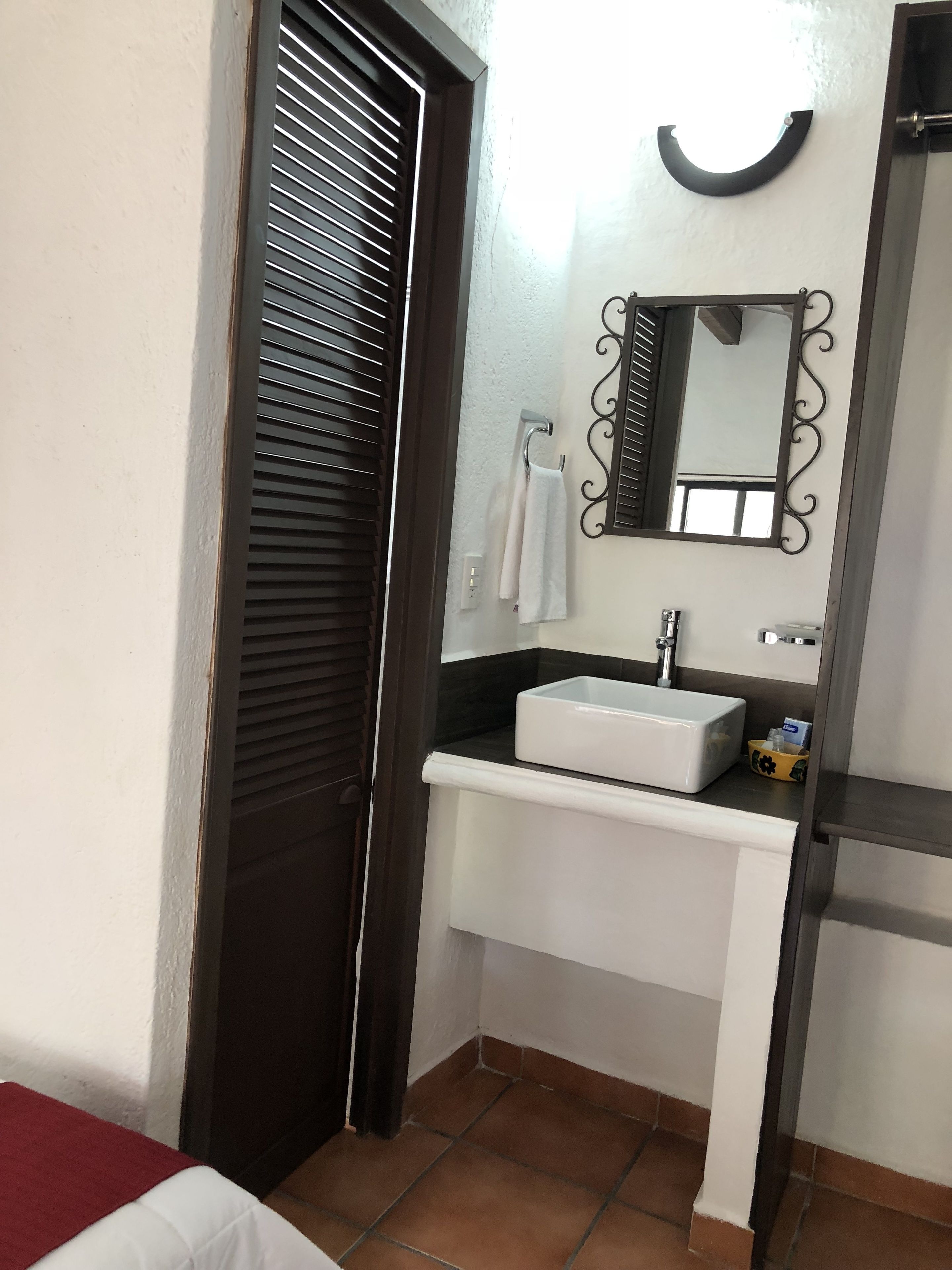 standard room, 1 double bed | bathroom | shower, rainfall showerhead, bidet, towels