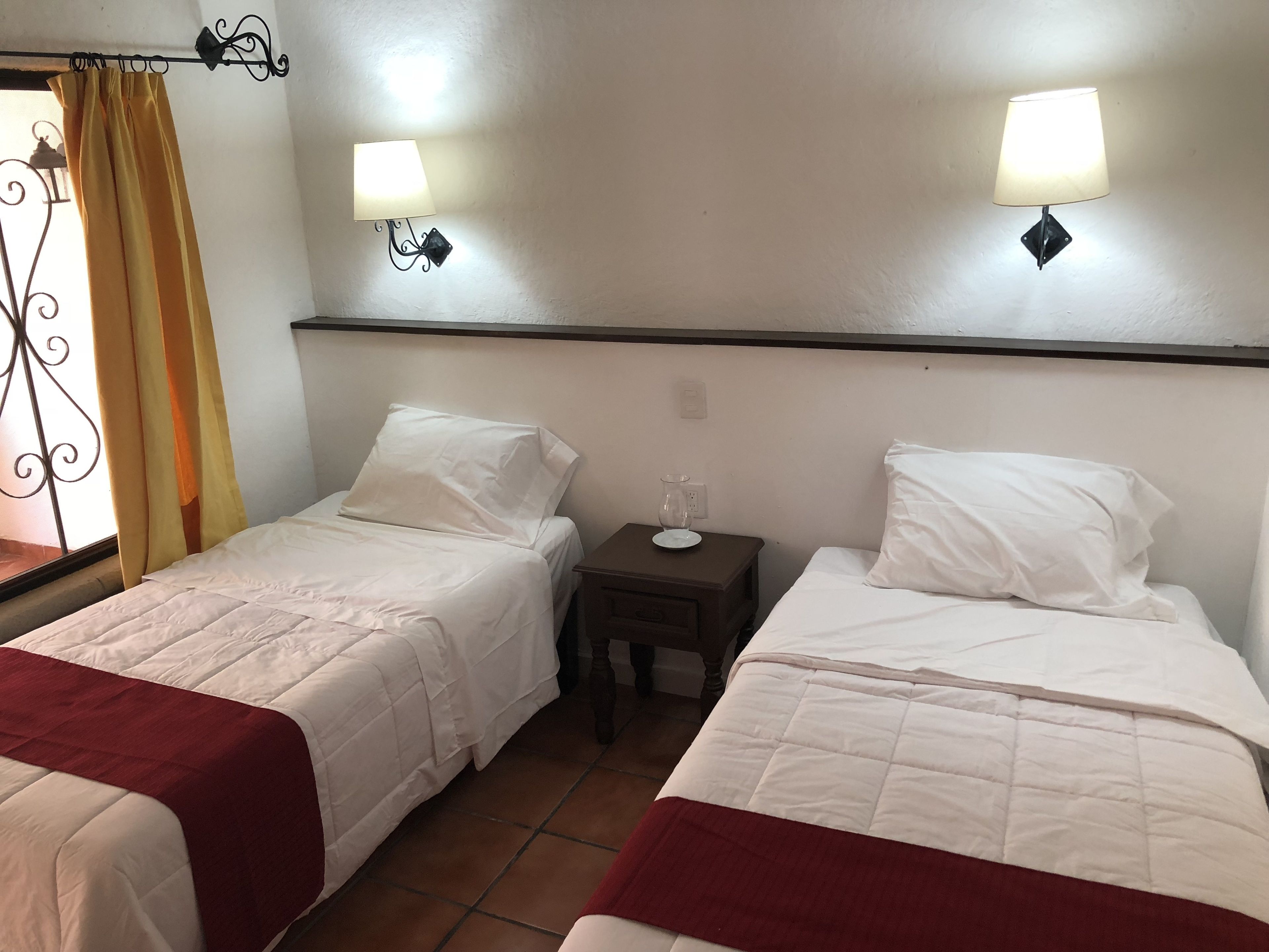 single room, 2 single beds | desk, free wifi, bed sheets