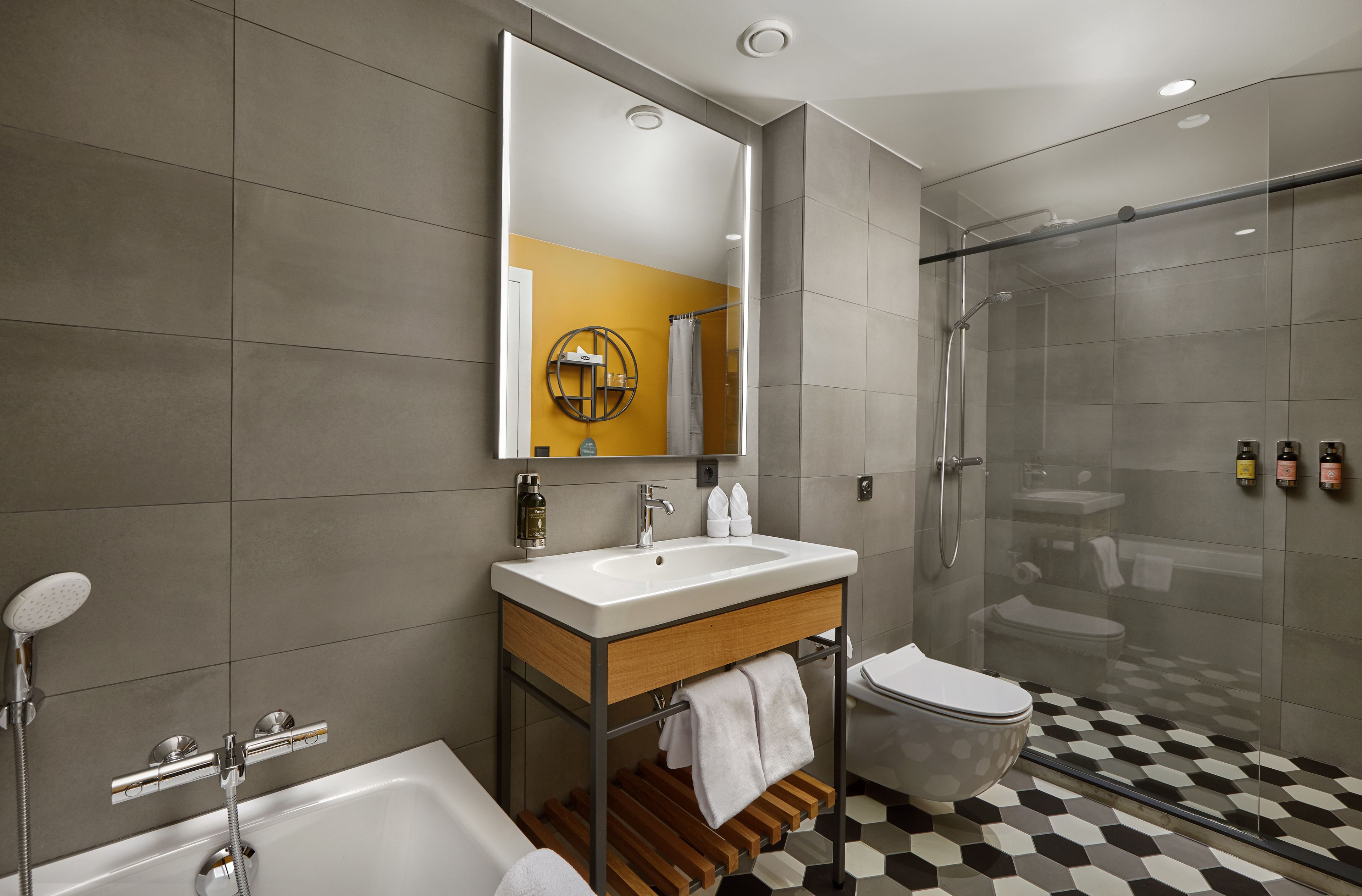 family room | bathroom | eco-friendly toiletries, hair dryer, towels