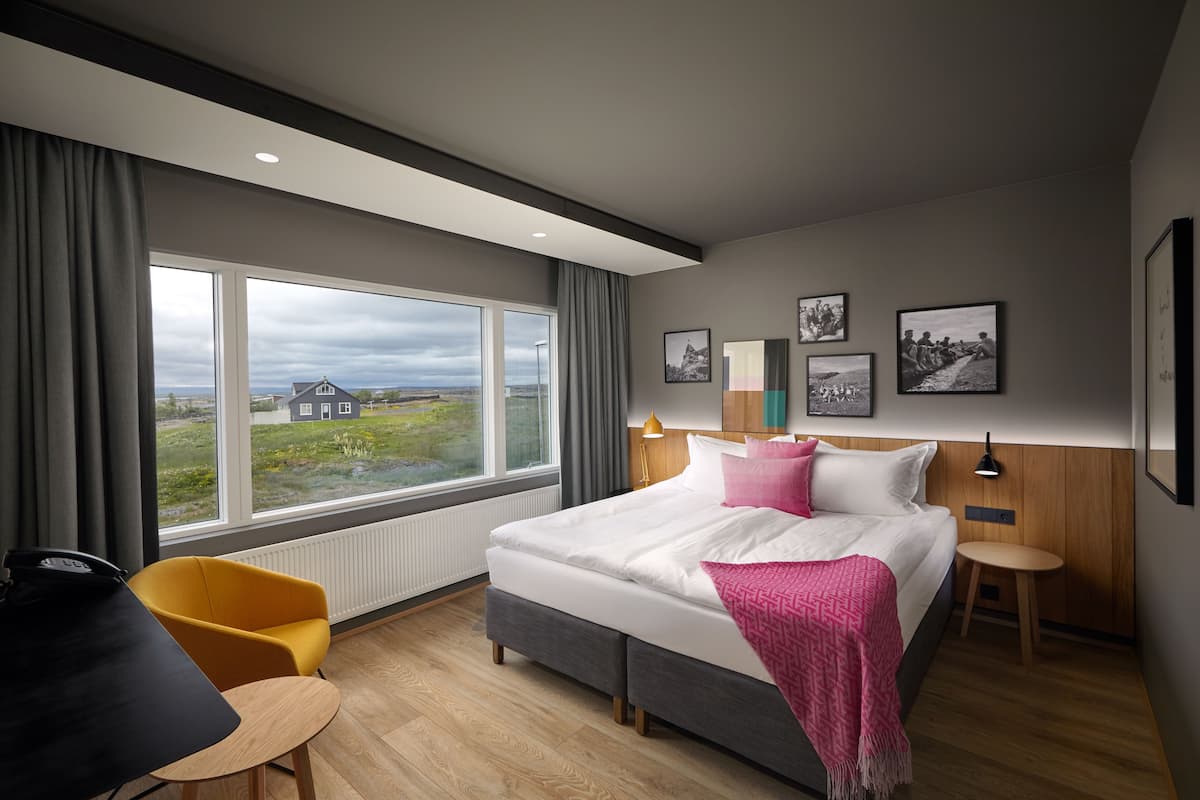 Superior Room | Ropa de cama hipoalergénica, cortinas blackout y insonorización