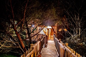 Tree House, Multiple Beds, Non Smoking (Cabane Palombière) | Individually furnished, iron/ironing board, bed sheets - Domaine Ecôtelia (Le Nizan)