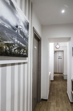 Hallway - Caracciolo109 (Naples)