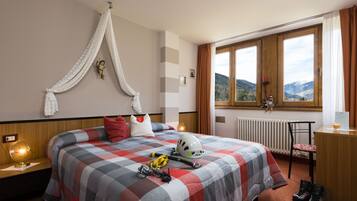 Premium bedding, in-room safe, desk, soundproofing