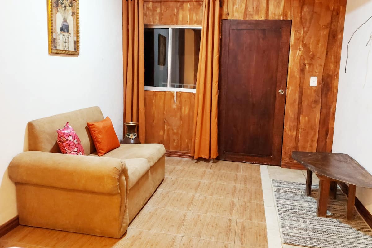 36-Zoll-Flachbildfernseher mit Kabelempfang, Fernseher