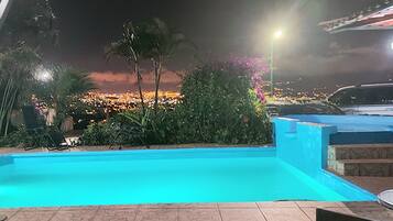 Chambre Premium, 1 chambre, réfrigérateur, vue piscine | Vue de la chambre