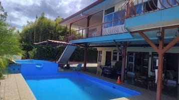 Individually furnished, blackout curtains, free WiFi, bed sheets