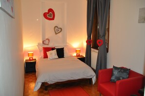 1 bedroom, desk, blackout curtains, rollaway beds