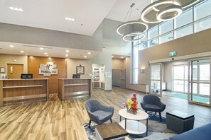 Exterior - Holiday Inn Hotel & Suites Calgary Airport North by IHG (Calgary)