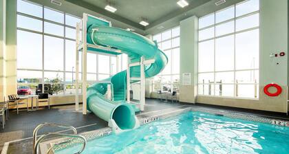 Holiday Inn Hotel & Suites Calgary Airport North by IHG