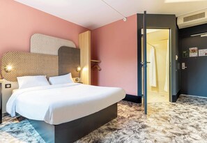 Habitación doble, acceso para personas con movilidad reducida | Wifi gratis y ropa de cama
