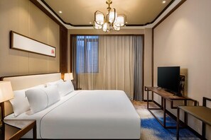 Executive Suite, 1 King Bed, Smoking | Minibar, in-room safe, desk, free WiFi - Ramada Encore Zhangpu (Zhangzhou)