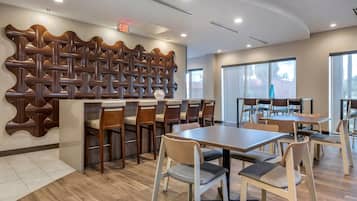 Bao gồm bữa sáng buffet hàng ngày