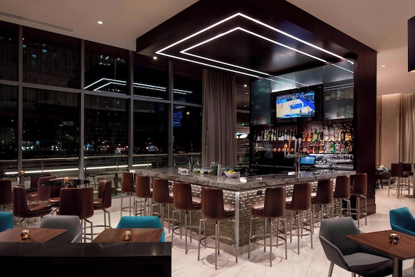 Serves dinner and happy hour