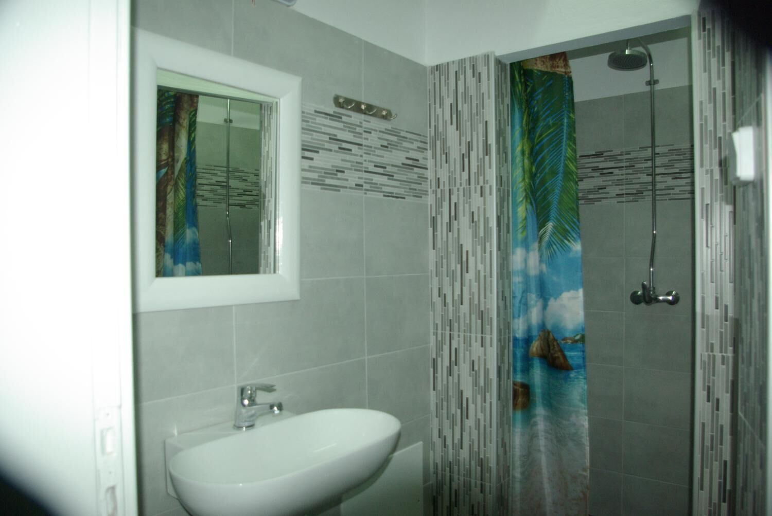 Shower, towels