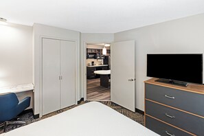 Suite, 1 Bedroom (1 Queen, Sofa Bed) | Desk, free WiFi, bed sheets