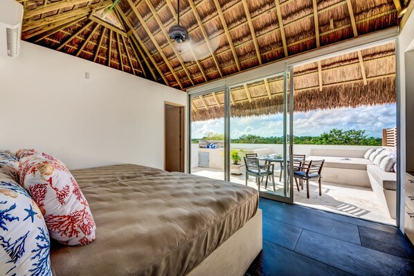 Luxury-Apartment, 2 Schlafzimmer | 1 Schlafzimmer, Bügeleisen/Bügelbrett, kostenlose Babybetten