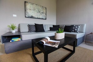 Appartement, 2 chambres | Salle de séjour