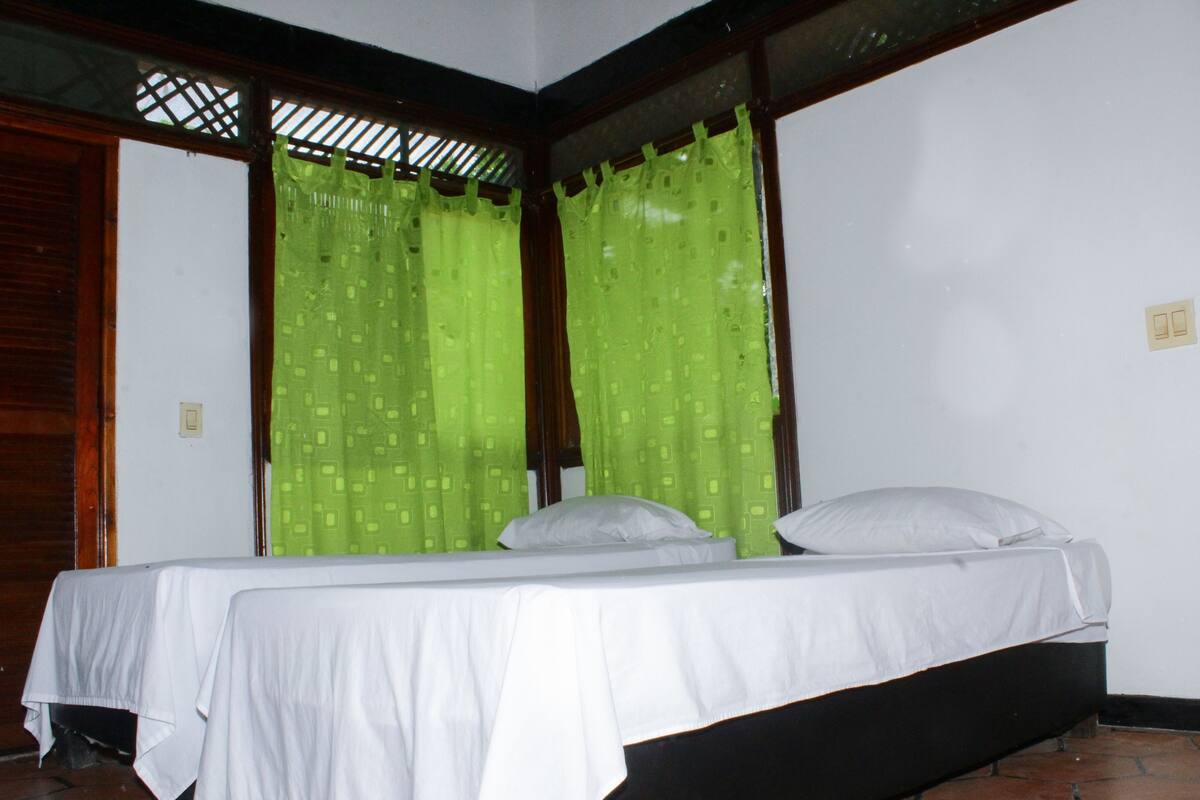 Free WiFi, bed sheets