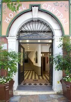 Entrada al alojamiento