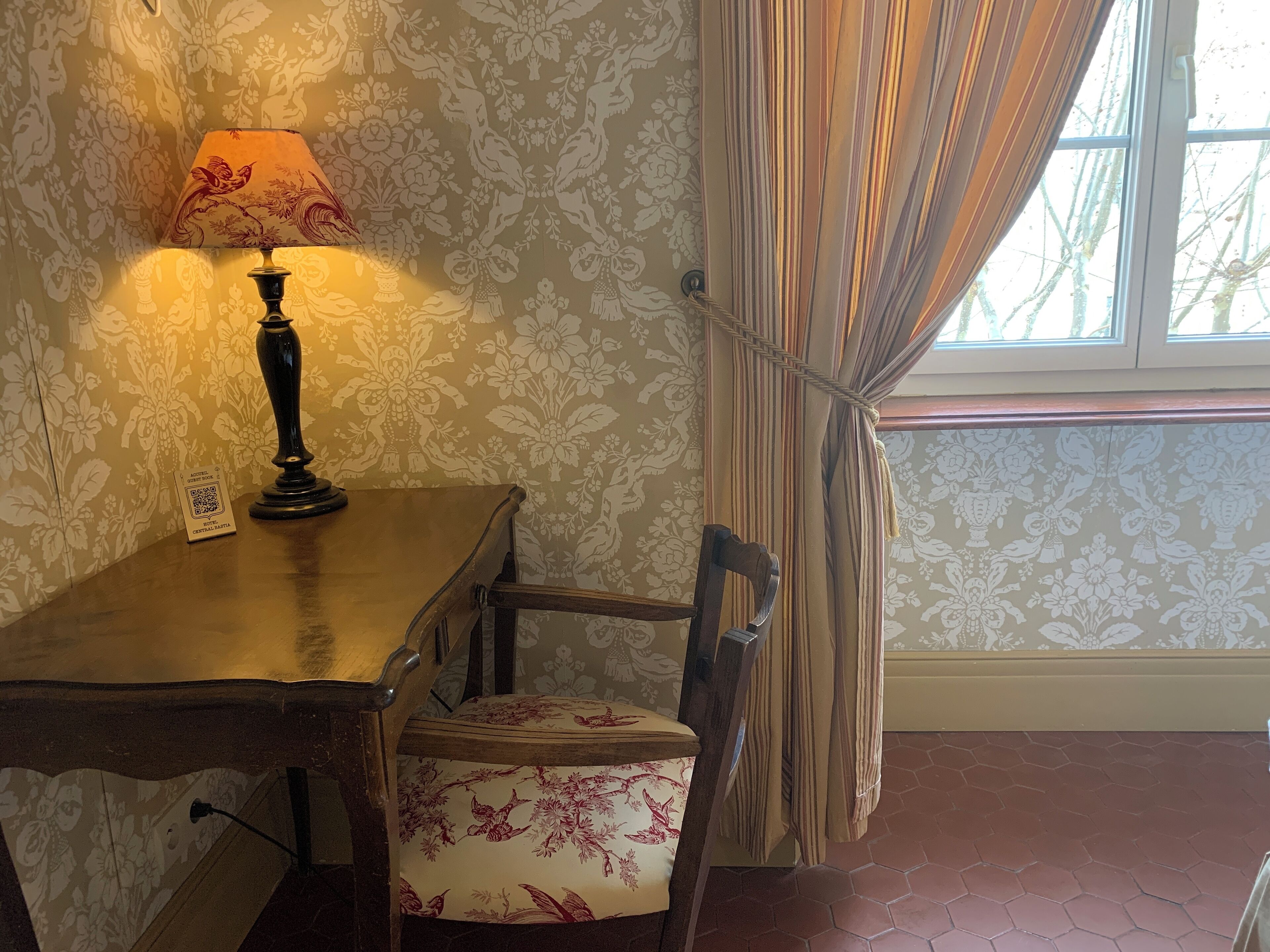 twin room (1) | 1 bedroom, desk, soundproofing, iron/ironing board