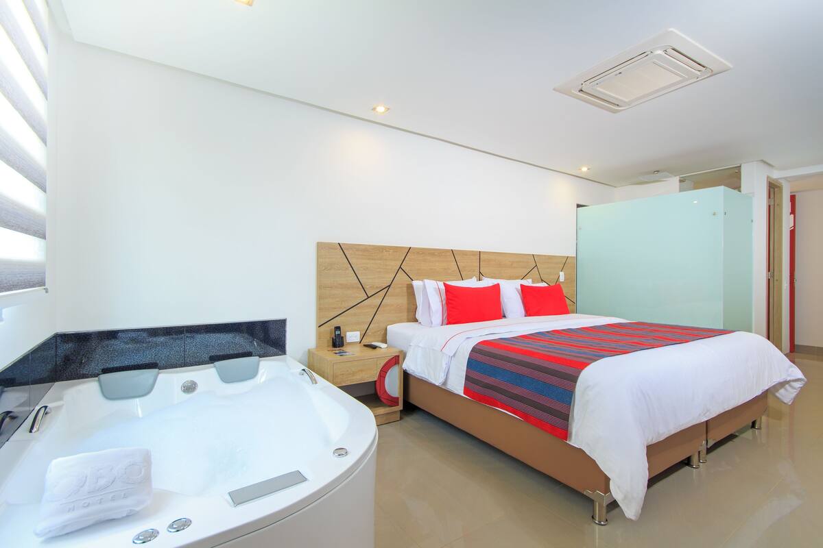 Junior Suite, 1 King Bed | Hypo-allergenic bedding available, in-room safe, desk, soundproofing