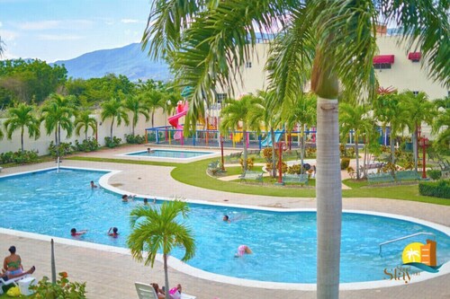 Best PARADISE Condo 3 BED, 3AC, WIFI & POOL VIEW