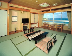 Japanese Style Room, Sea View, Non Smoking | In-room safe, iron/ironing board, bed sheets - Michishio (Toba)
